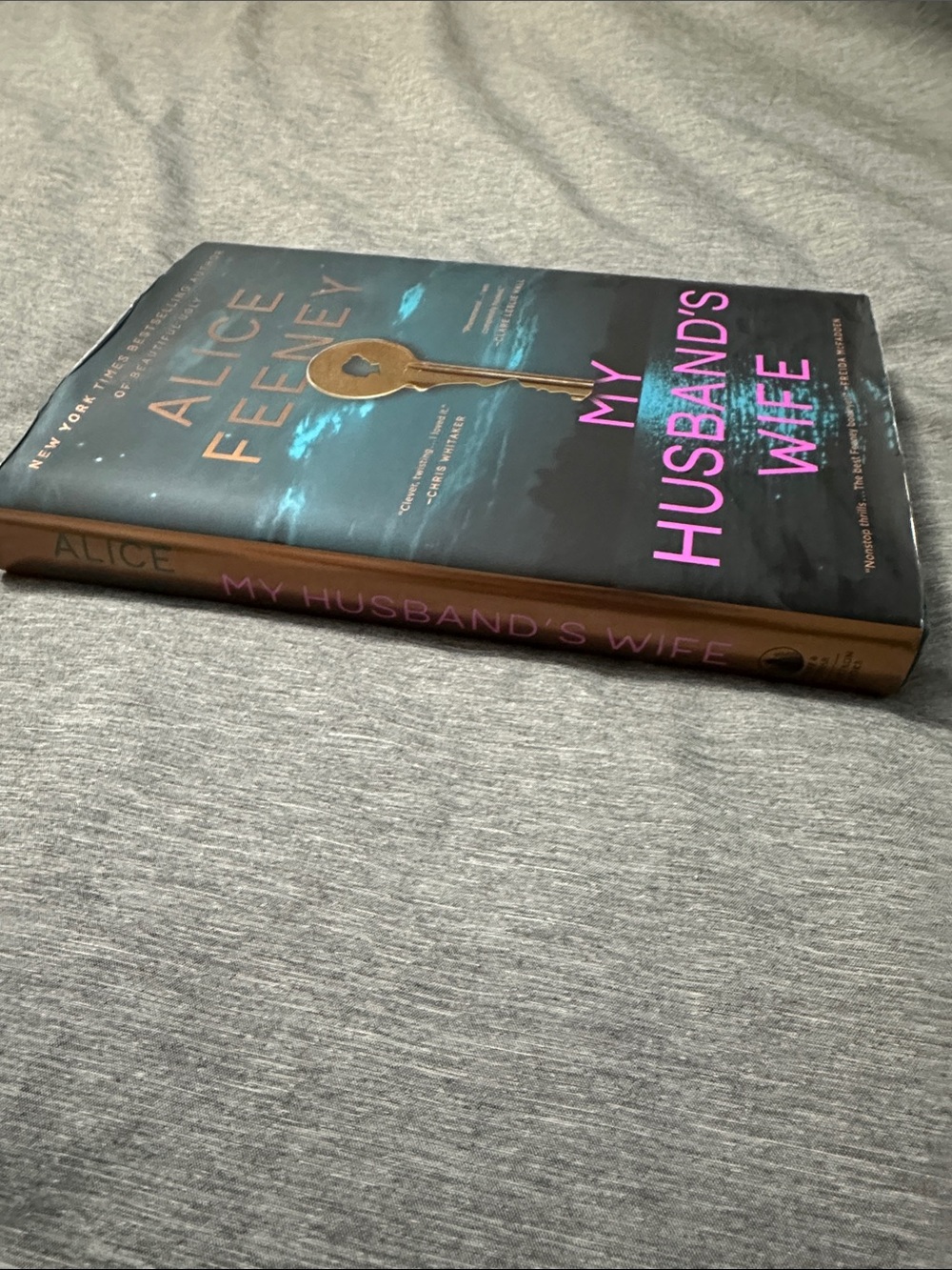 Alice Feeney "My Husband's Wife" - Picture 4 of 4